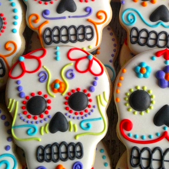 Gaint Skull Cookie Cutter 8' inches - Picture 13 of 14